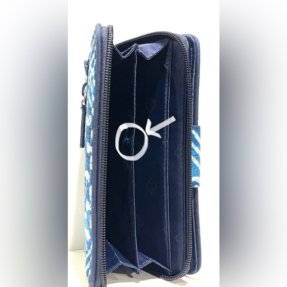 VERA BRADLEY Cuban Tiles Turn Lock Wallet - Picture 9 of 11